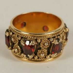 Looking for Vintage Antique Jewelry